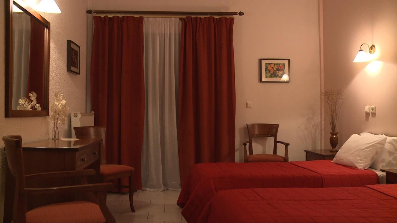 Valia Calda Hotel Perivoli  Kamer foto