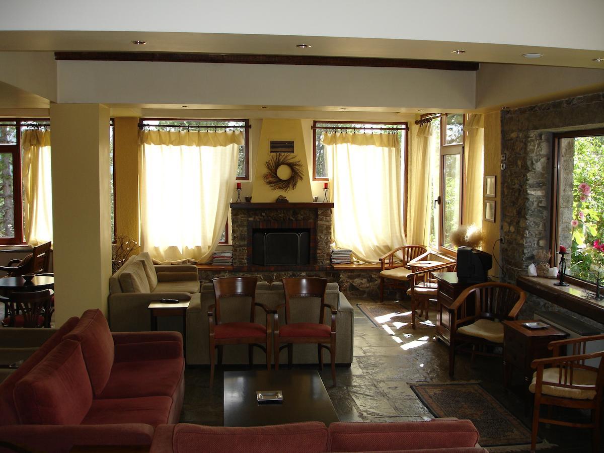 Valia Calda Hotel Perivoli  Buitenkant foto